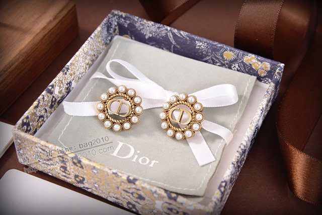 Dior飾品 迪奧經典熱銷款耳釘 小紅書爆款耳環  zgd1167